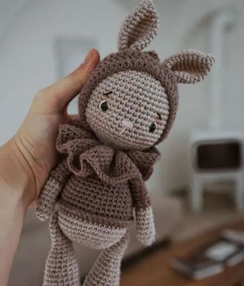 兔兔这么可爱,怎么可以不织一个 棒针和钩针编织,你喜欢哪一个